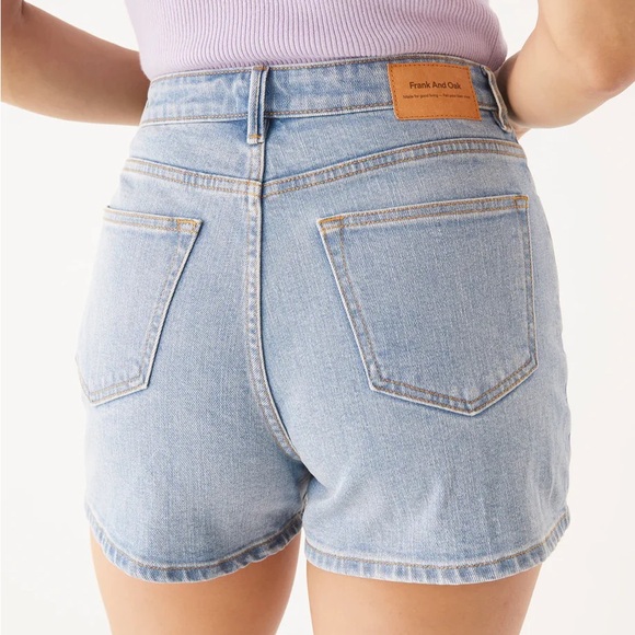 💙 Frank & Oak Stevie Good Cotton Jean Shorts in Light Indigo 💙 - Picture 2 of 3